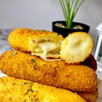 أصابع البطاطا بالموزريلا