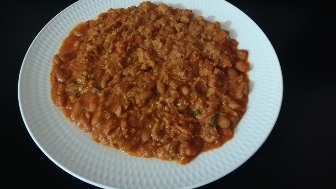 فاصوليا مع تونه