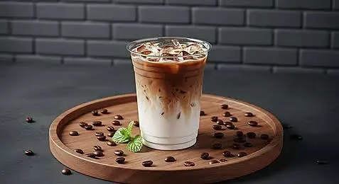آيس بندق لاتيه